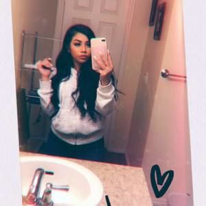 Meet your Posher, Jamile